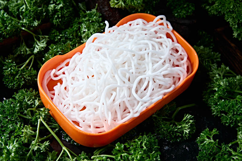 火锅食材新鲜土豆粉图片