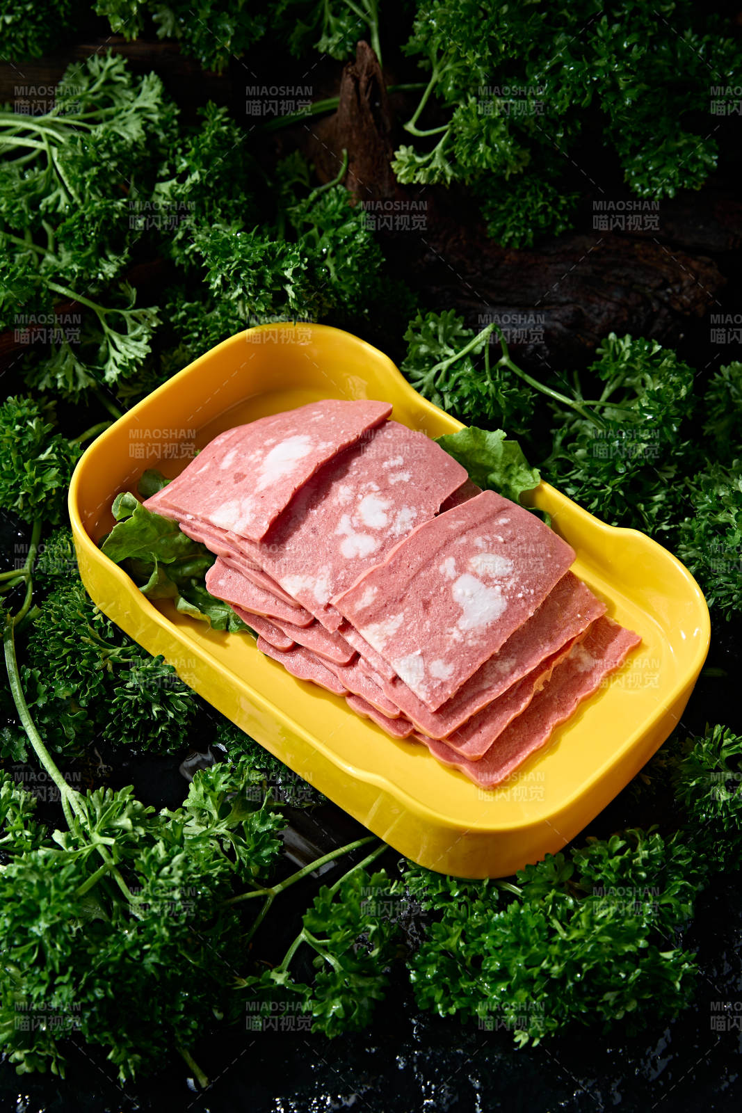 火锅食材牛肉培根切片火图片
