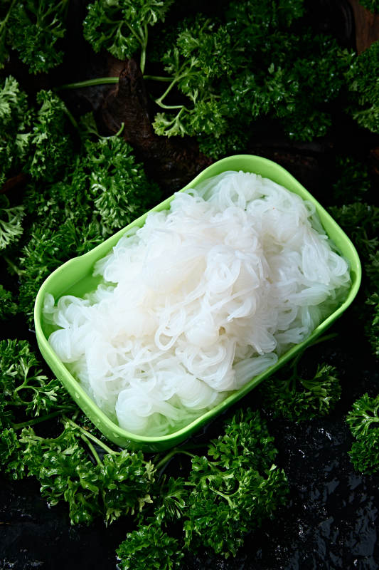 火锅食材新鲜魔芋丝图片