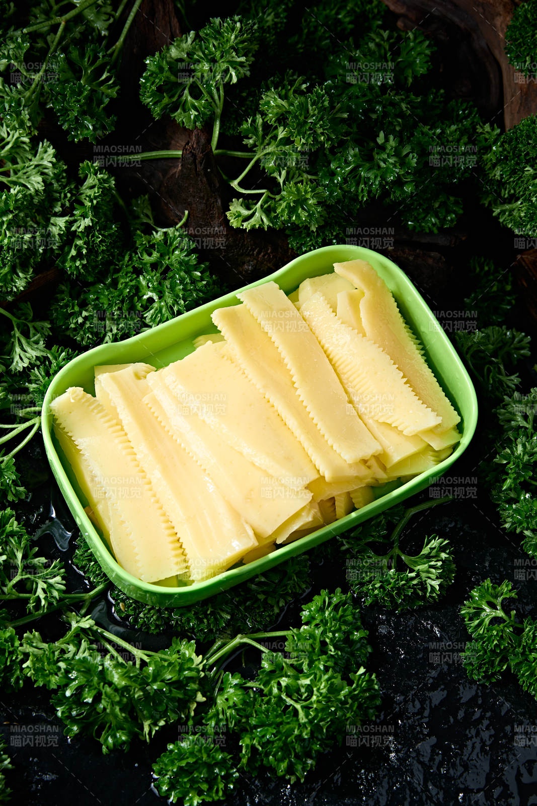 火锅食材新鲜脆笋片图片