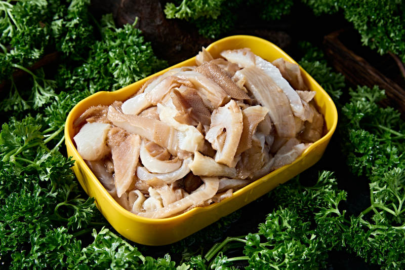 火锅食材条状新鲜牛毛肚图片