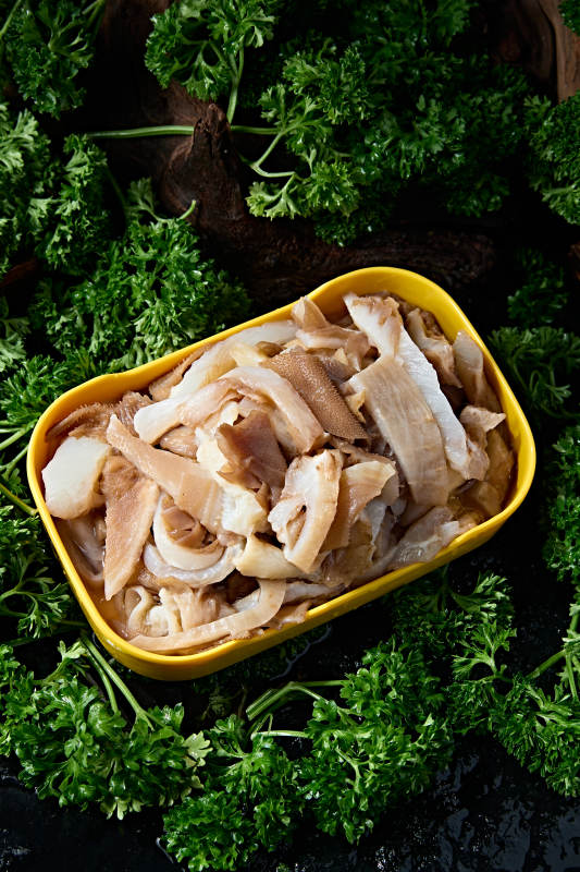 火锅食材条状新鲜牛毛肚图片