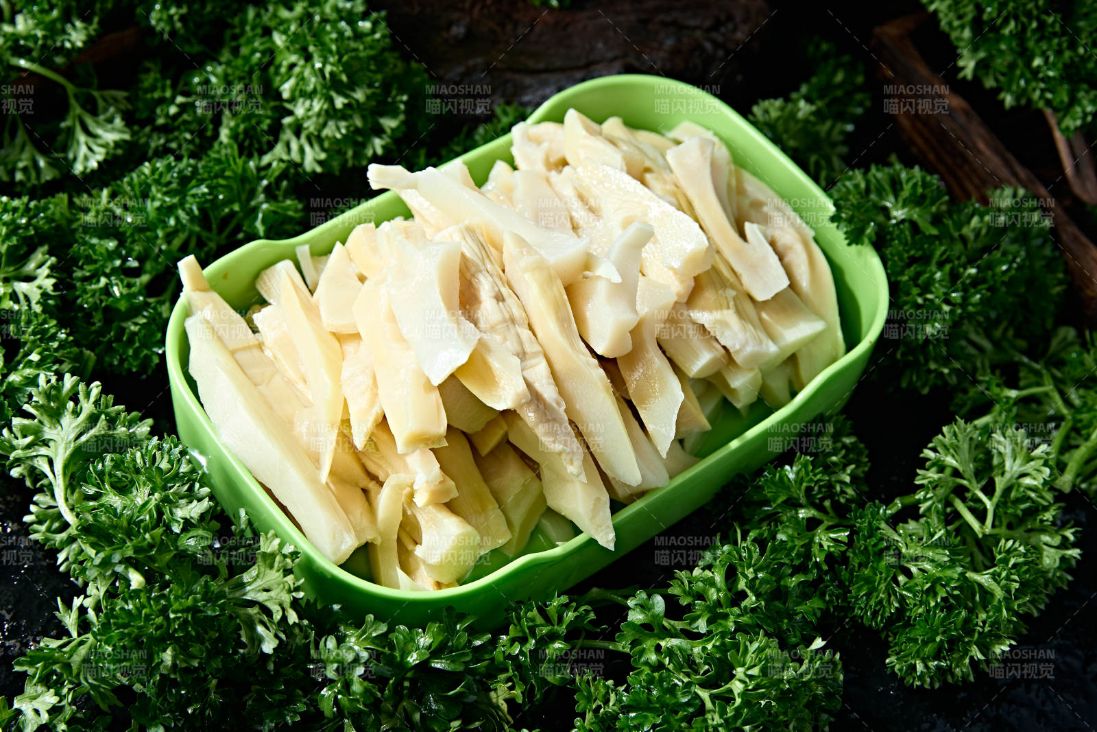 火锅食材新鲜野生竹笋块图片