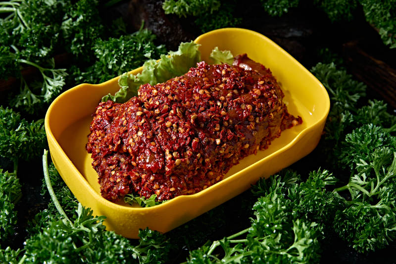 火锅食材麻辣生牛肉图片