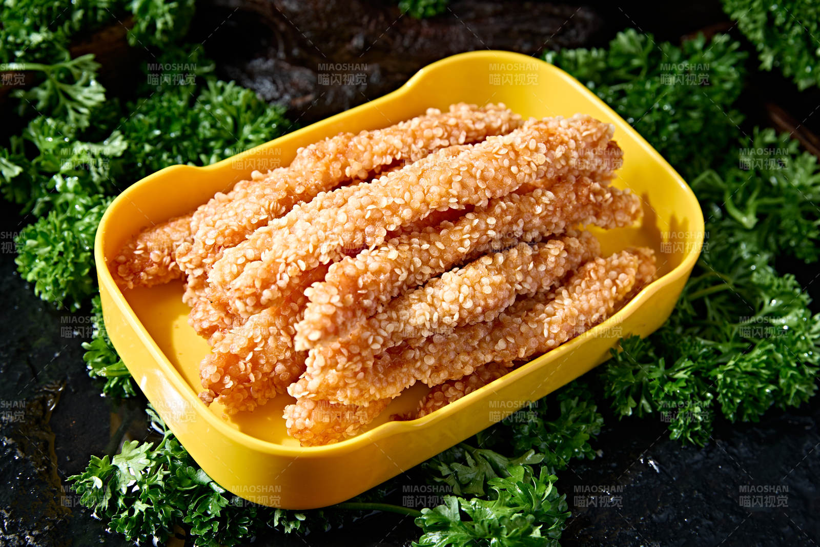 油炸芝麻鸡柳香酥鸡肉条图片