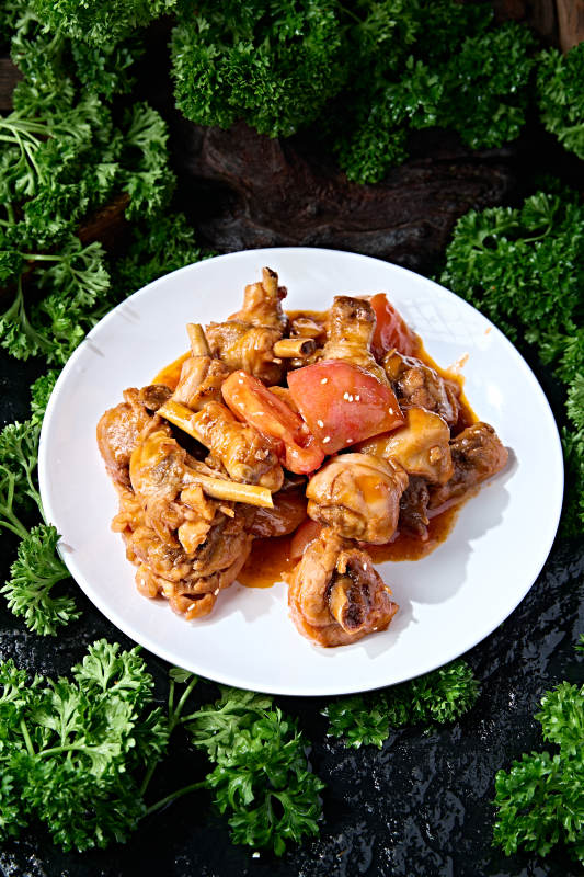 风味美食番茄焖老鸭图片