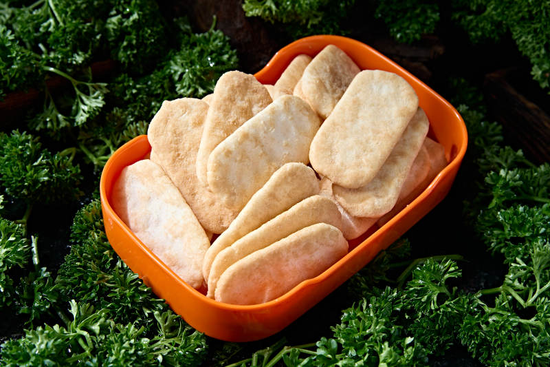 自助餐前小食多种网红休闲零食图片