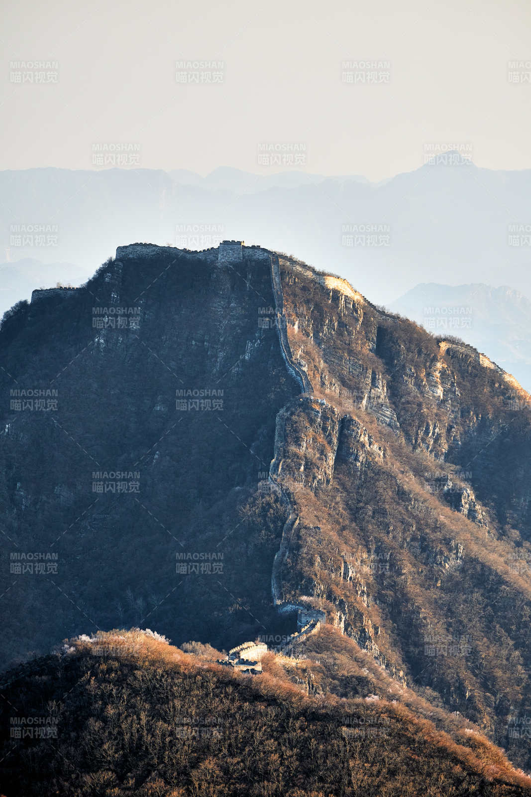 北京市延庆区四海镇火焰山拍摄的万里长城图片