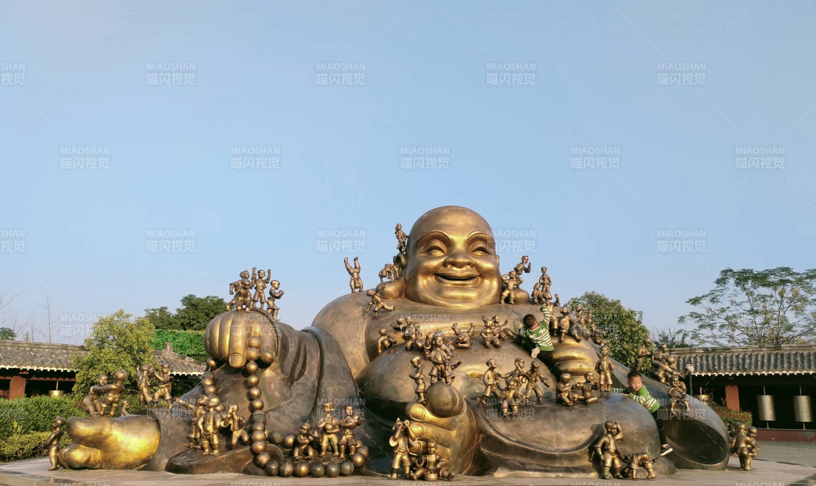 弥勒佛笑迎天下客图片