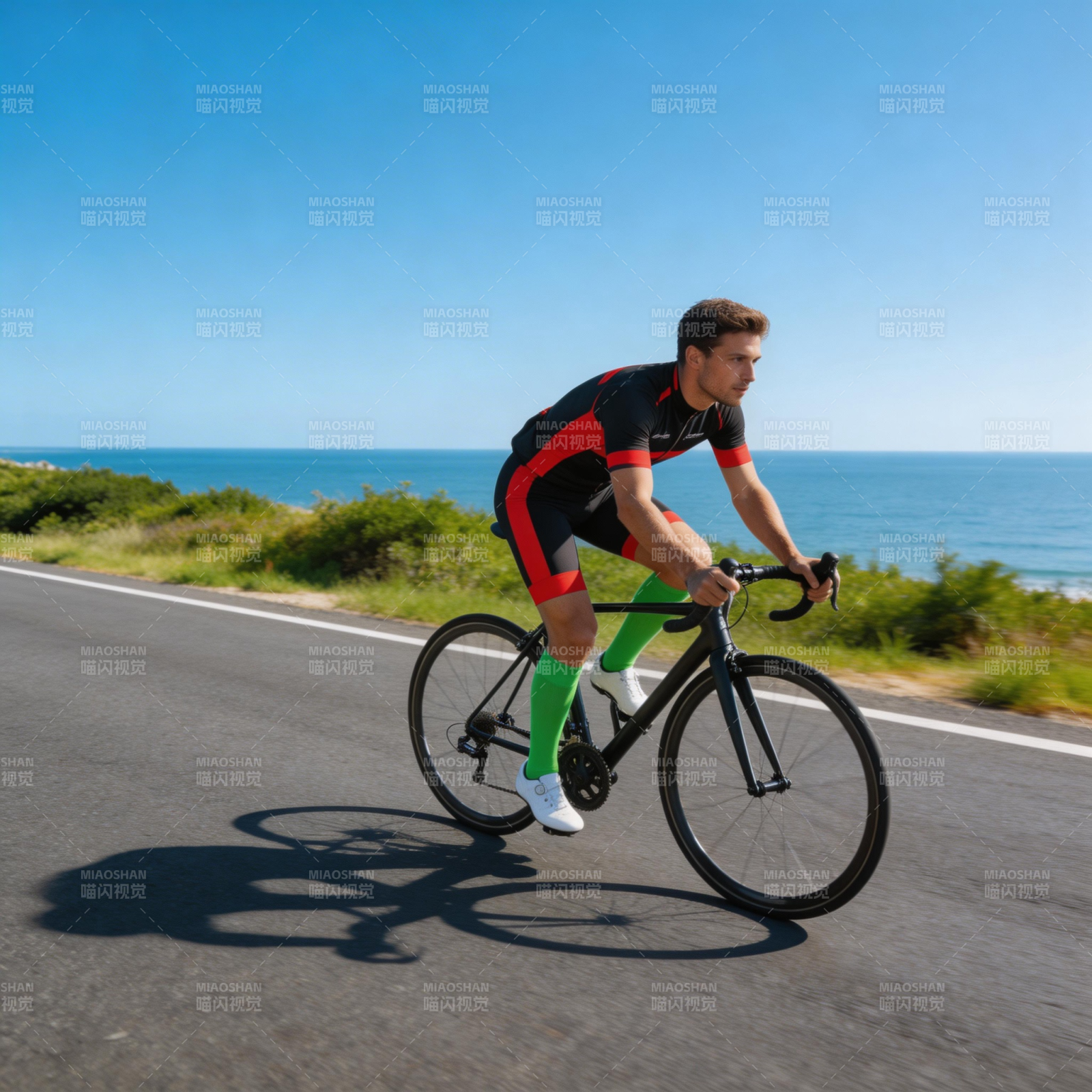 海边骑行 风驰电掣图片