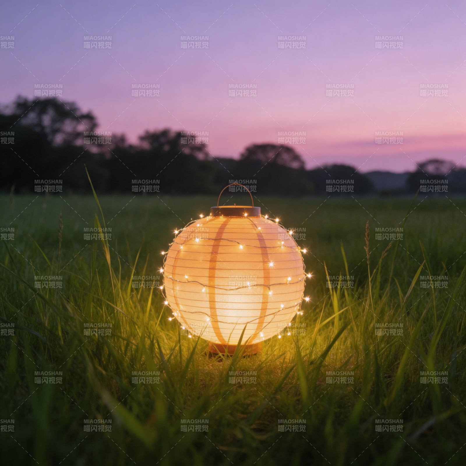 暮色草间 灯暖如星图片