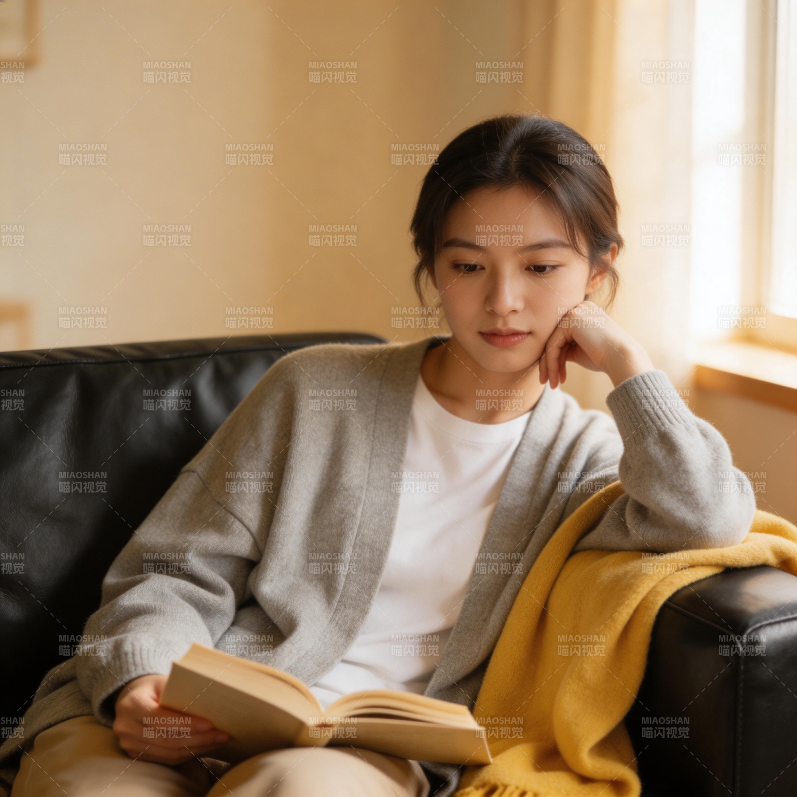 窗边静读 温柔时光图片