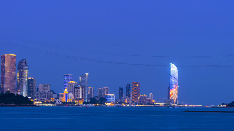 厦门夜景 双子塔璀璨夺目图片