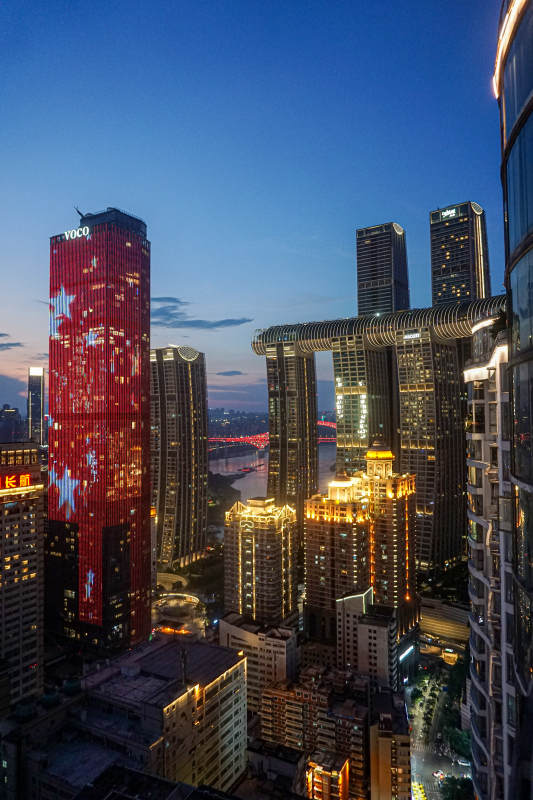 重庆夜景 来福士光影秀图片