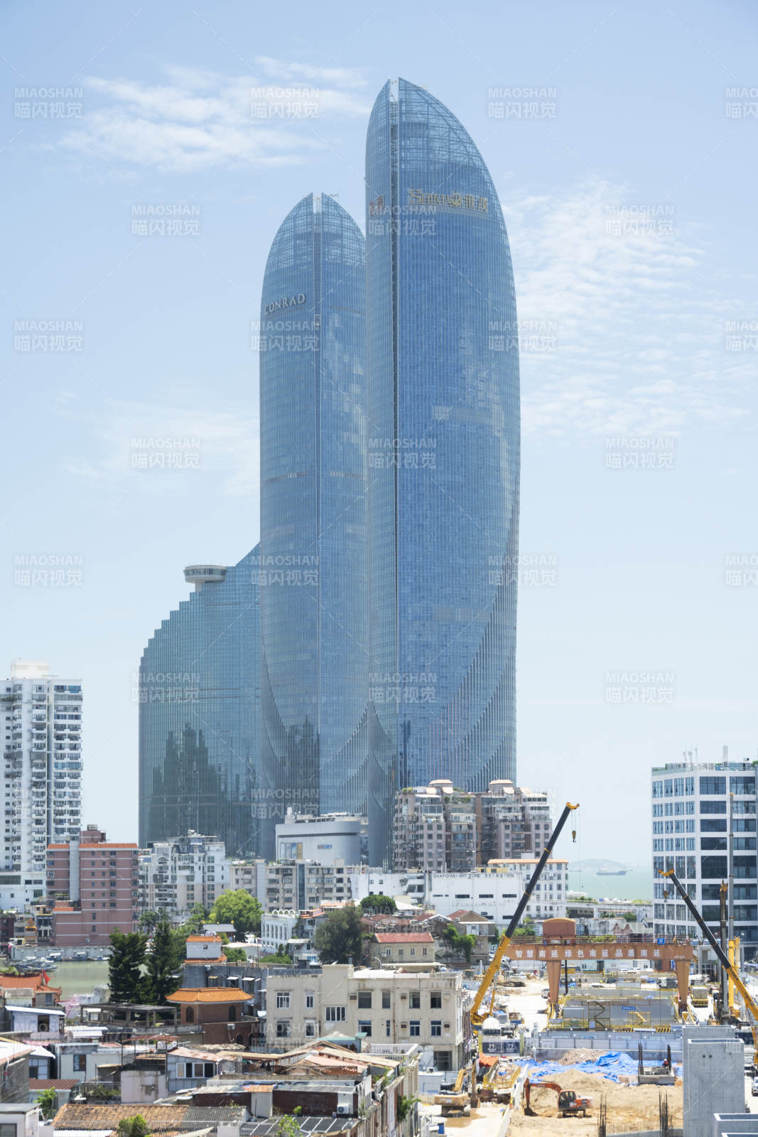 厦门双子塔地标建筑群图片