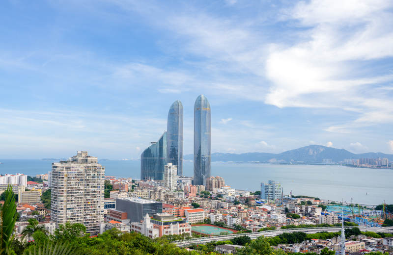 厦门双子塔海滨城市风光图片