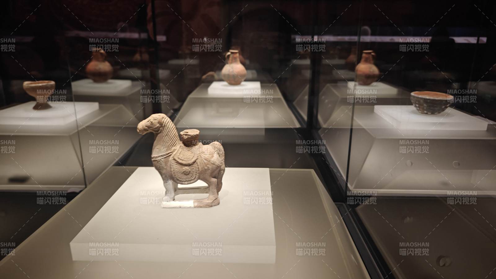 博物馆陶器展览图片