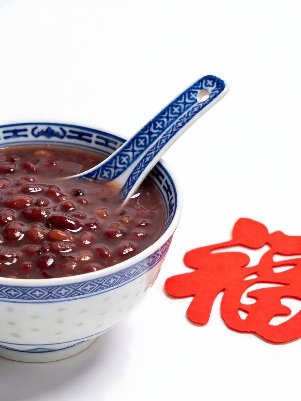 红豆粥配福字 年味浓图片