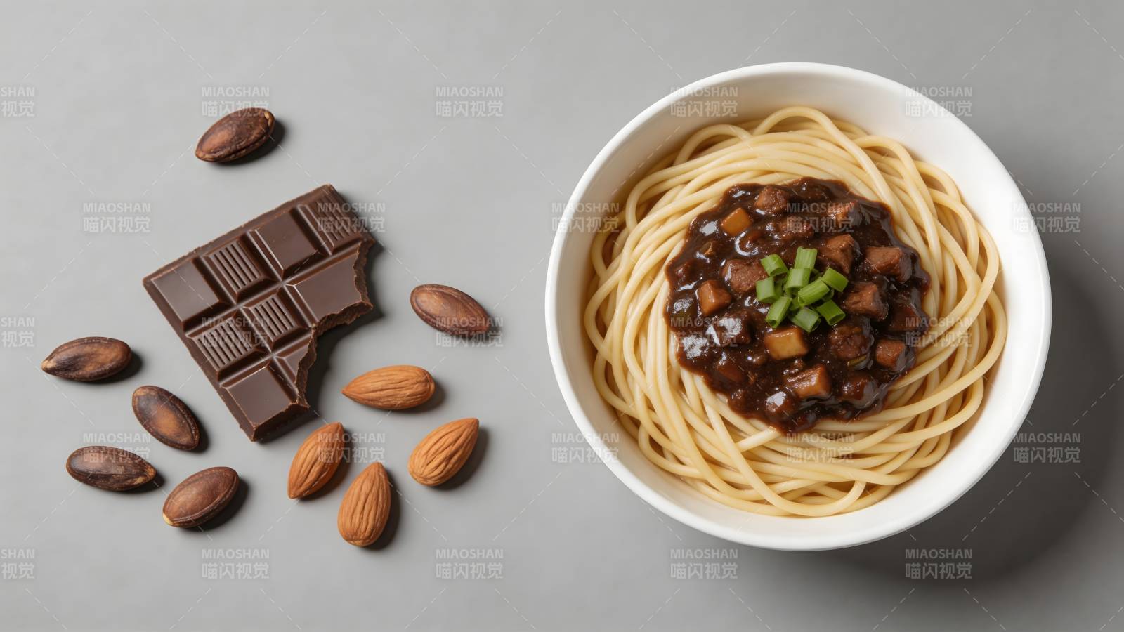 巧克力意面配杏仁图片