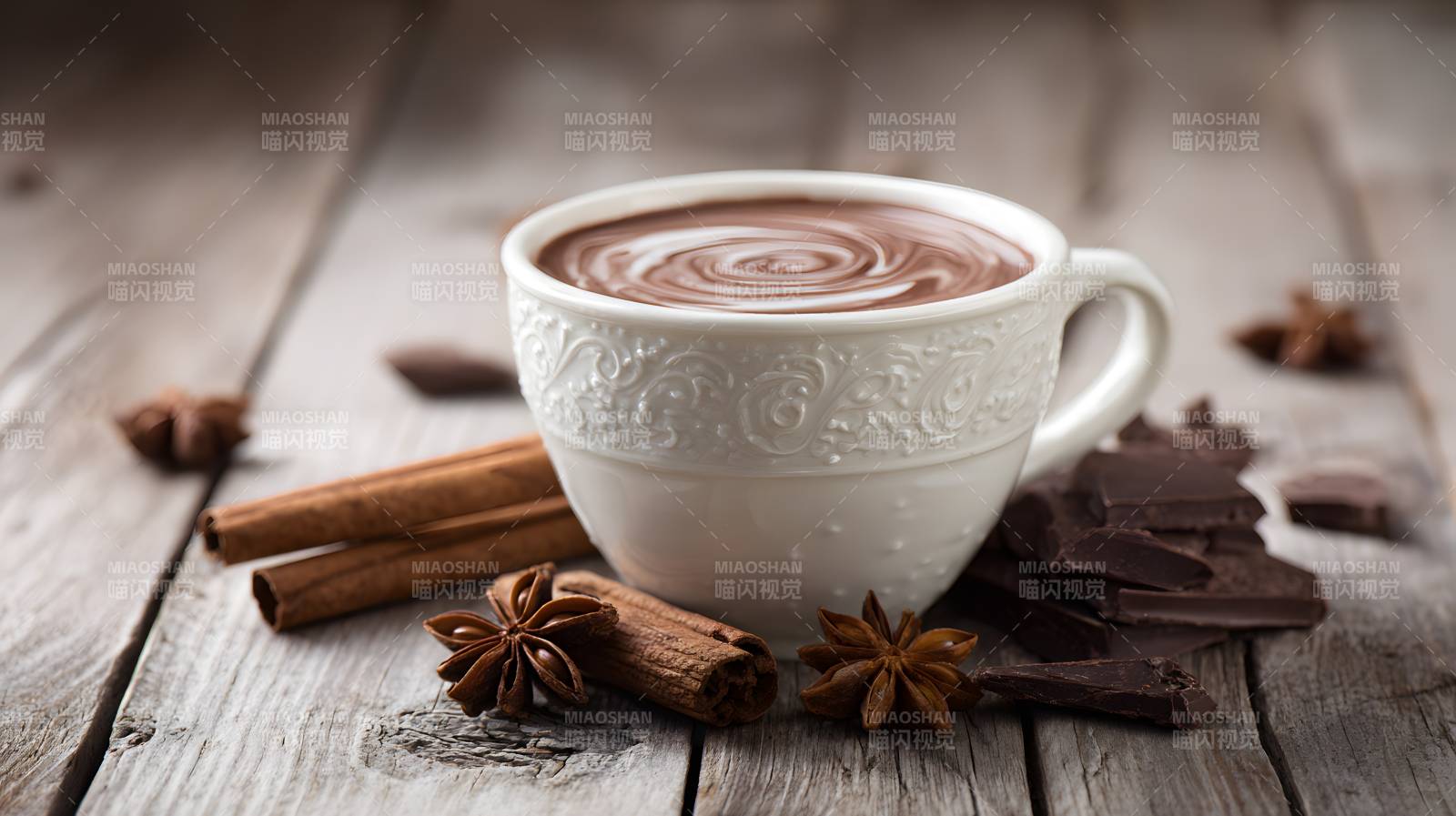 热巧克力配肉桂星茴香图片