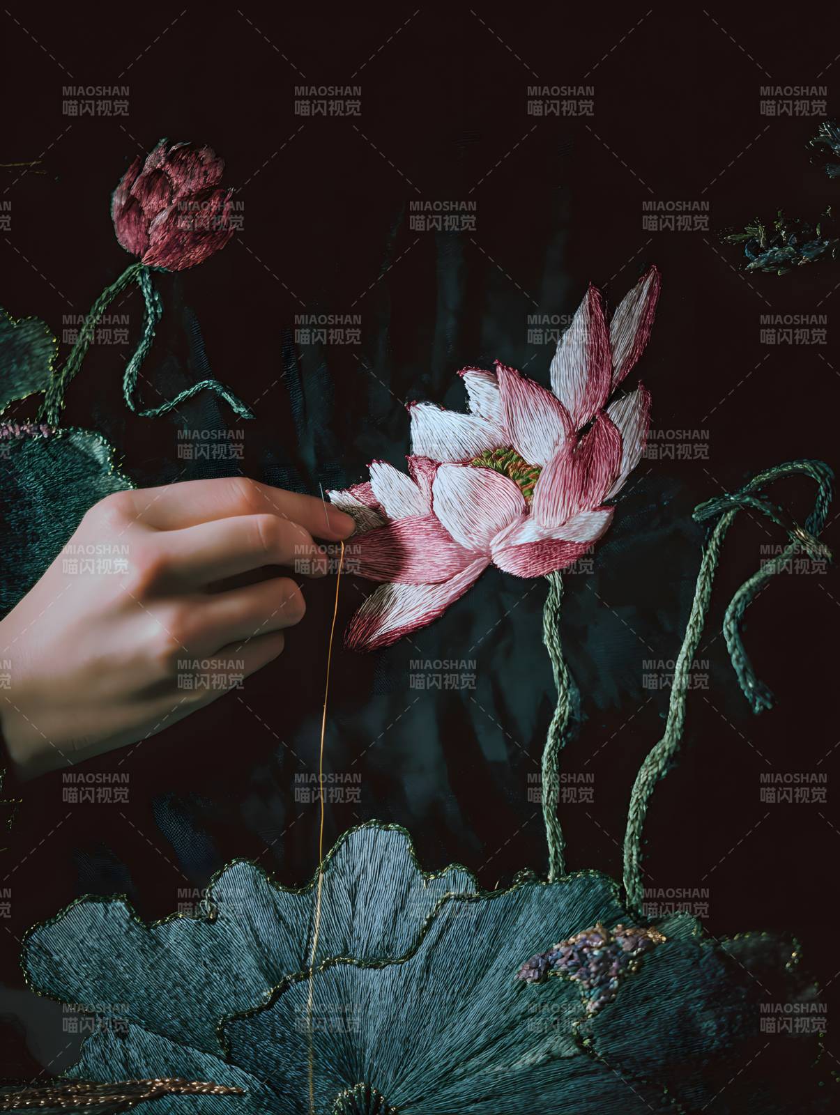 指尖绣莲 暗香浮动图片
