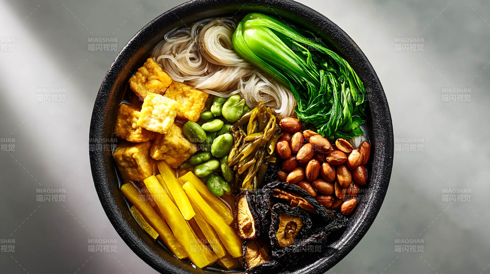螺蛳粉 料足味美 一碗入魂图片