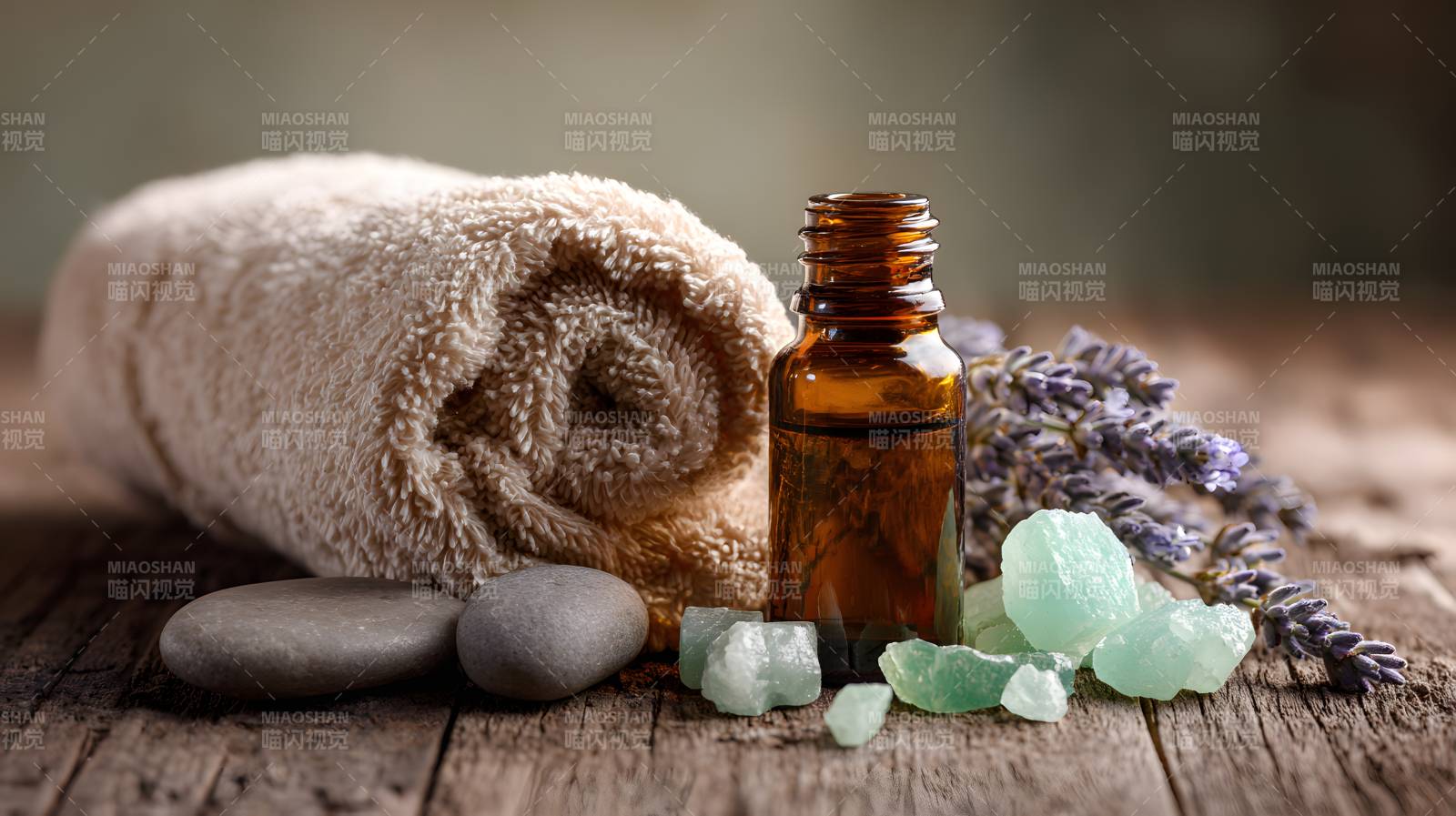 精油毛巾薰衣草静物图图片