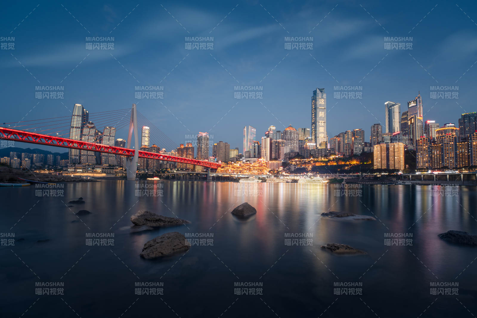 重庆夜景 红桥映江图片