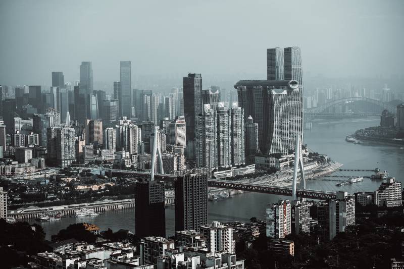雾锁山城 桥连天际线图片