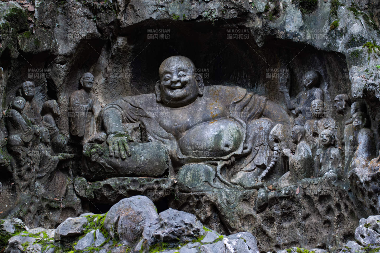 杭州灵隐寺飞来峰石窟弥勒佛群雕图片