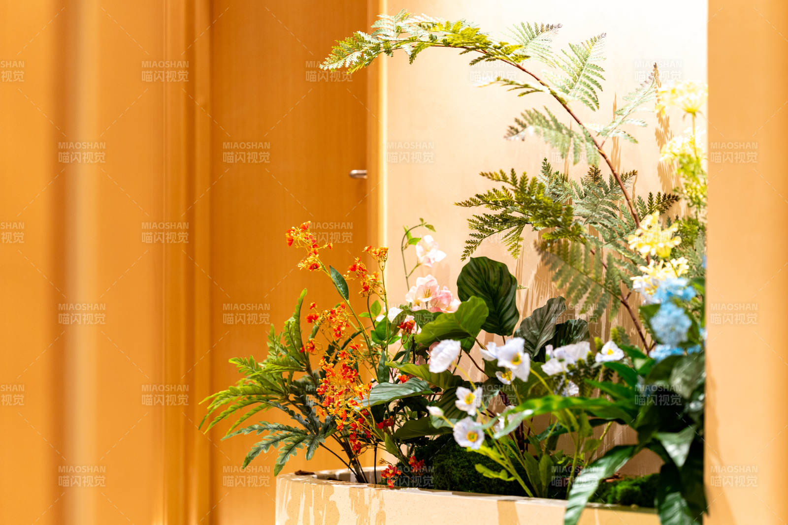 花艺角落 暖意盎然图片