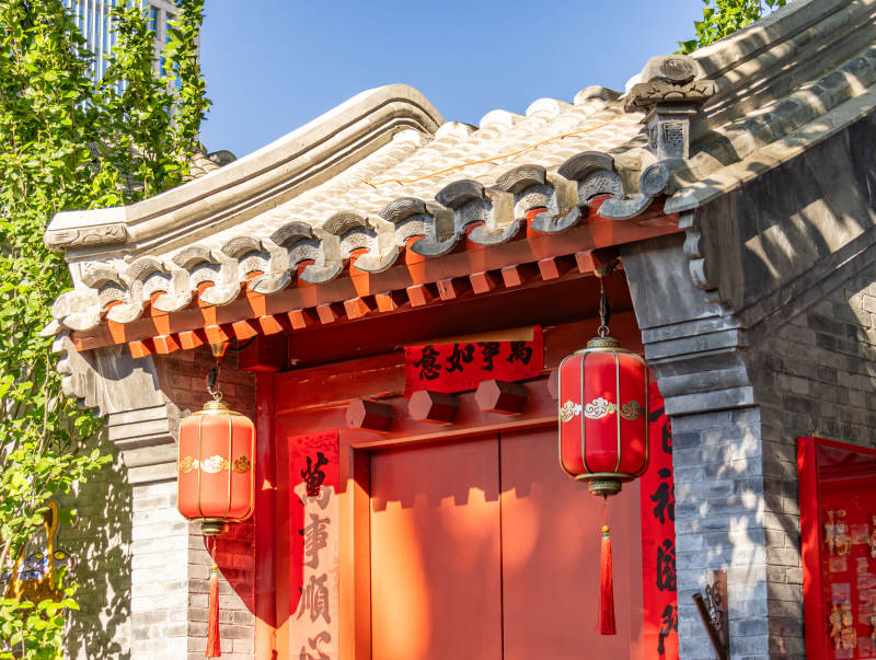 红门挂灯笼 吉祥迎新春图片