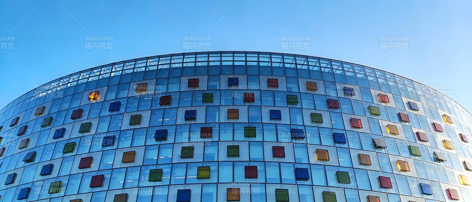 彩色玻璃幕墙建筑图片