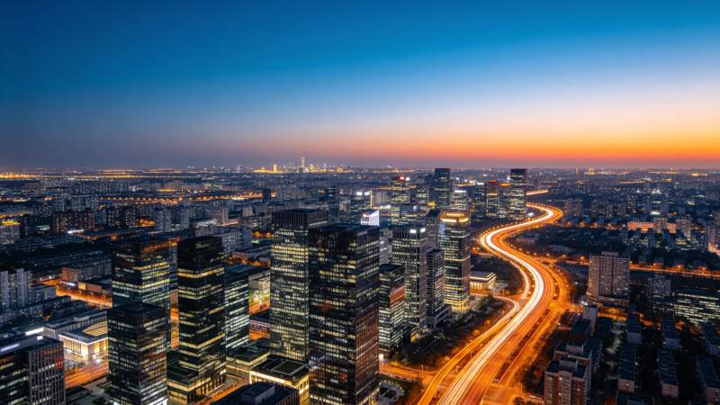 城市夜景 车流如织灯火辉煌图片