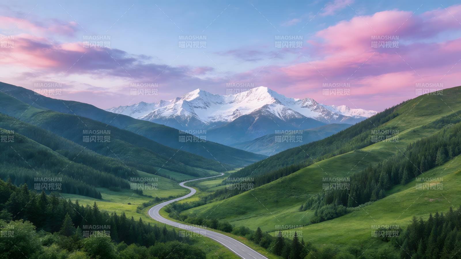 雪山绿谷 蜿蜒公路如画图片