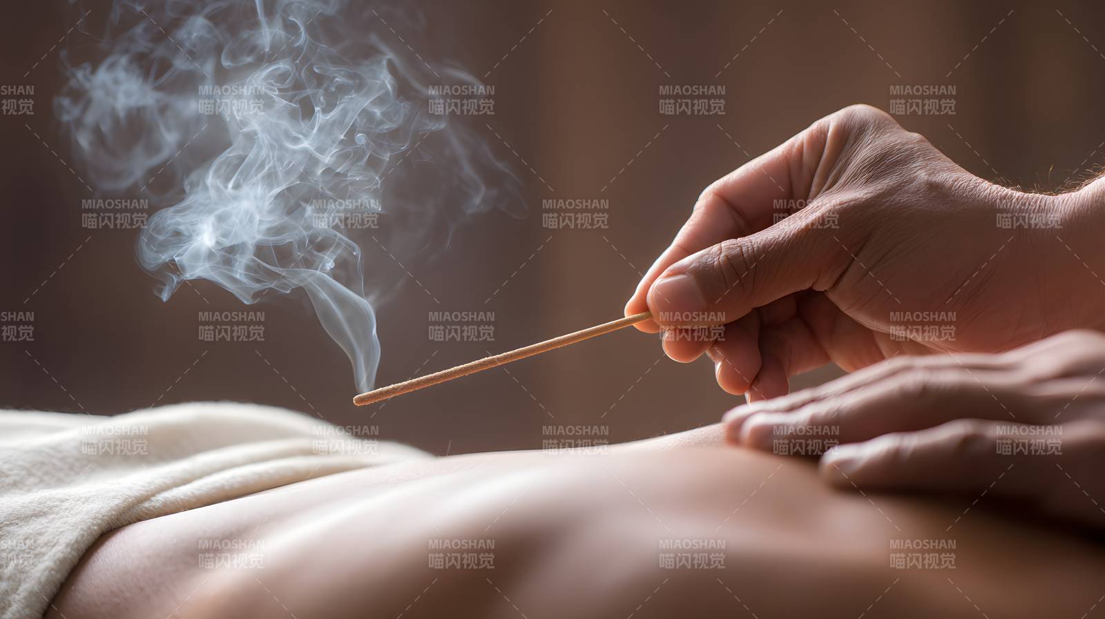 艾灸疗法 温通经络图片