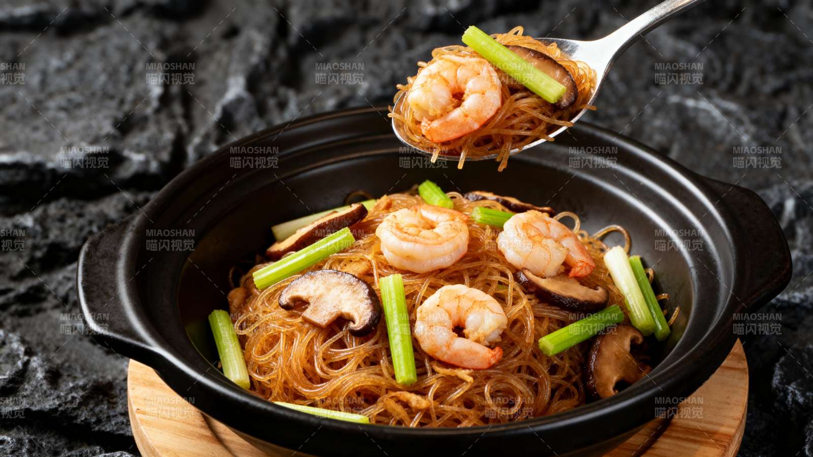 虾仁粉丝煲 鲜香诱人图片