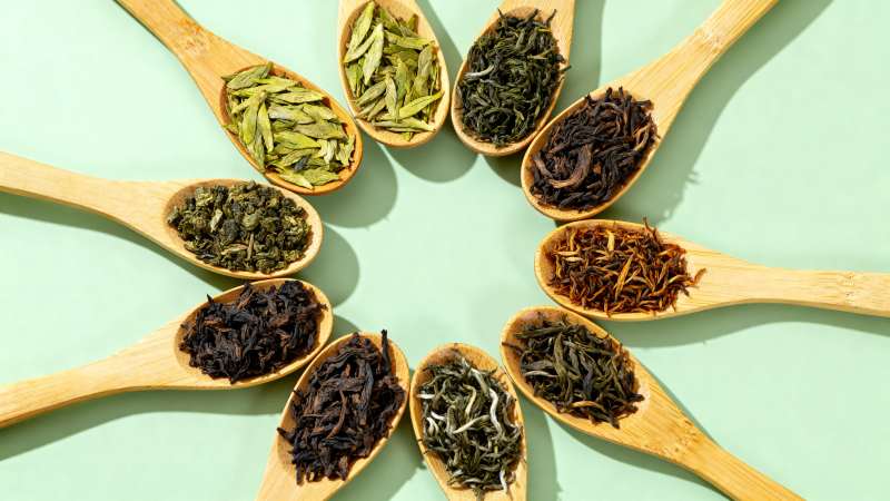 木勺盛茶 色彩斑斓如轮图片