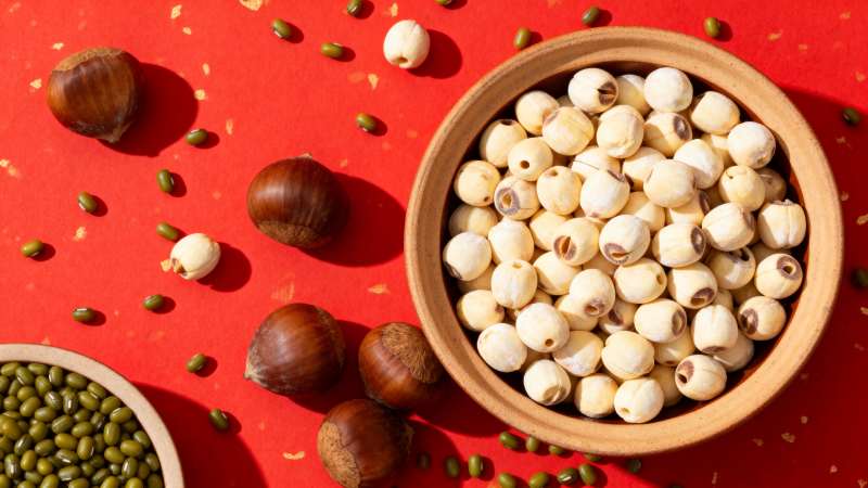 红底莲栗豆 秋日养生味图片