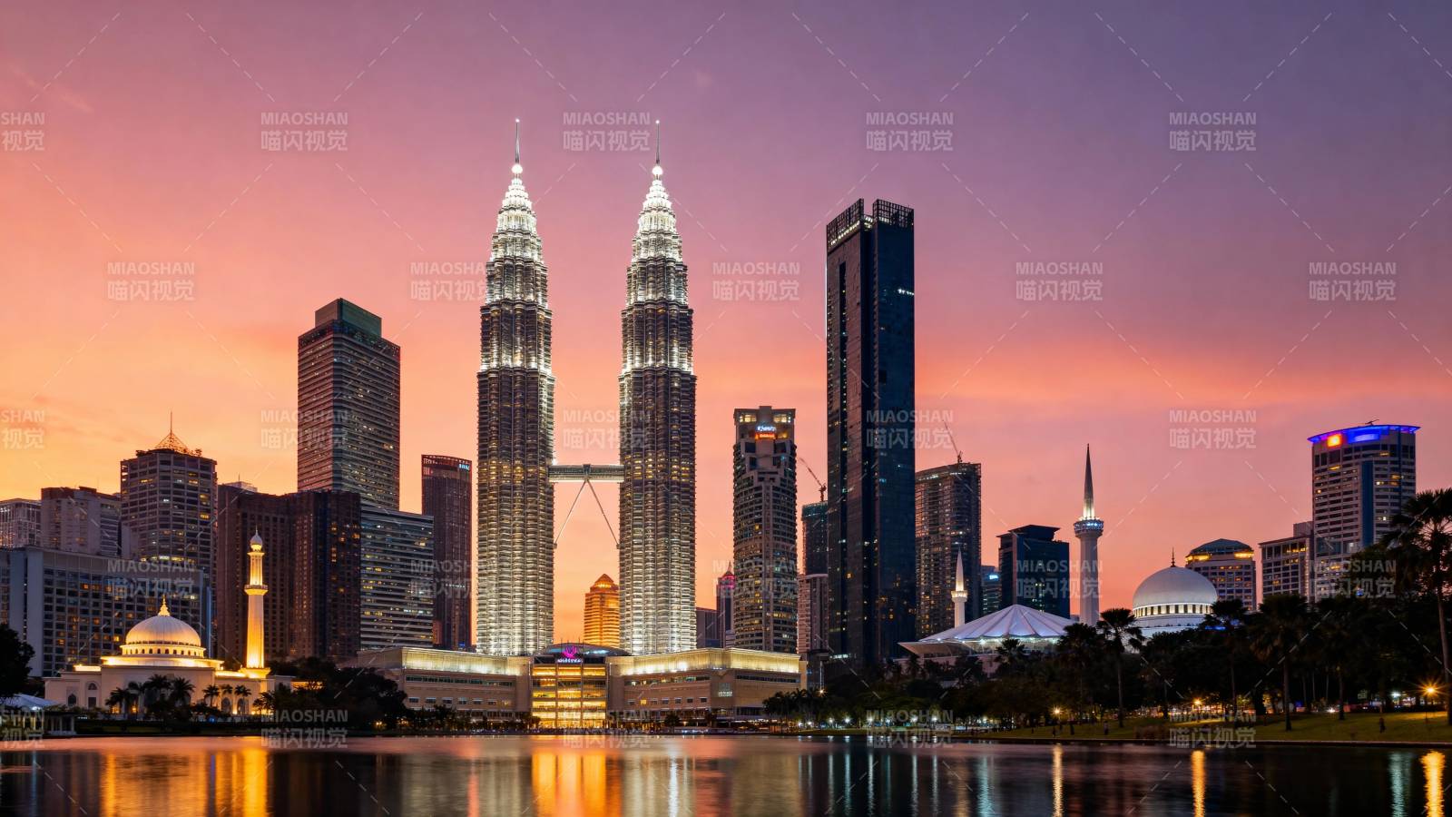 吉隆坡双塔夜景图片