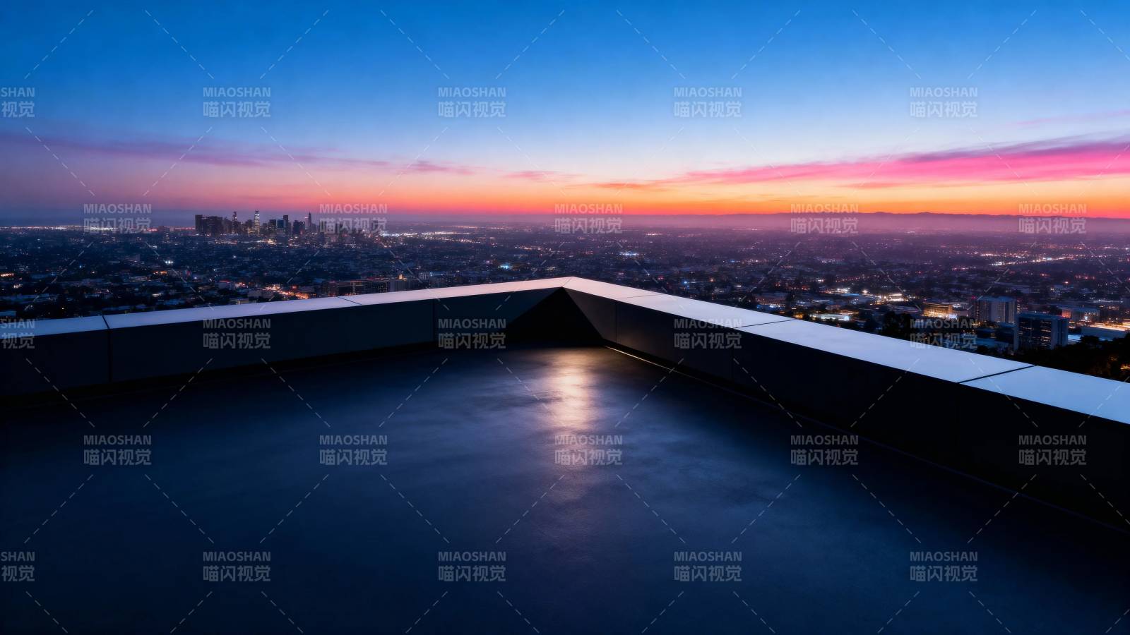 天台日落 城市剪影图片