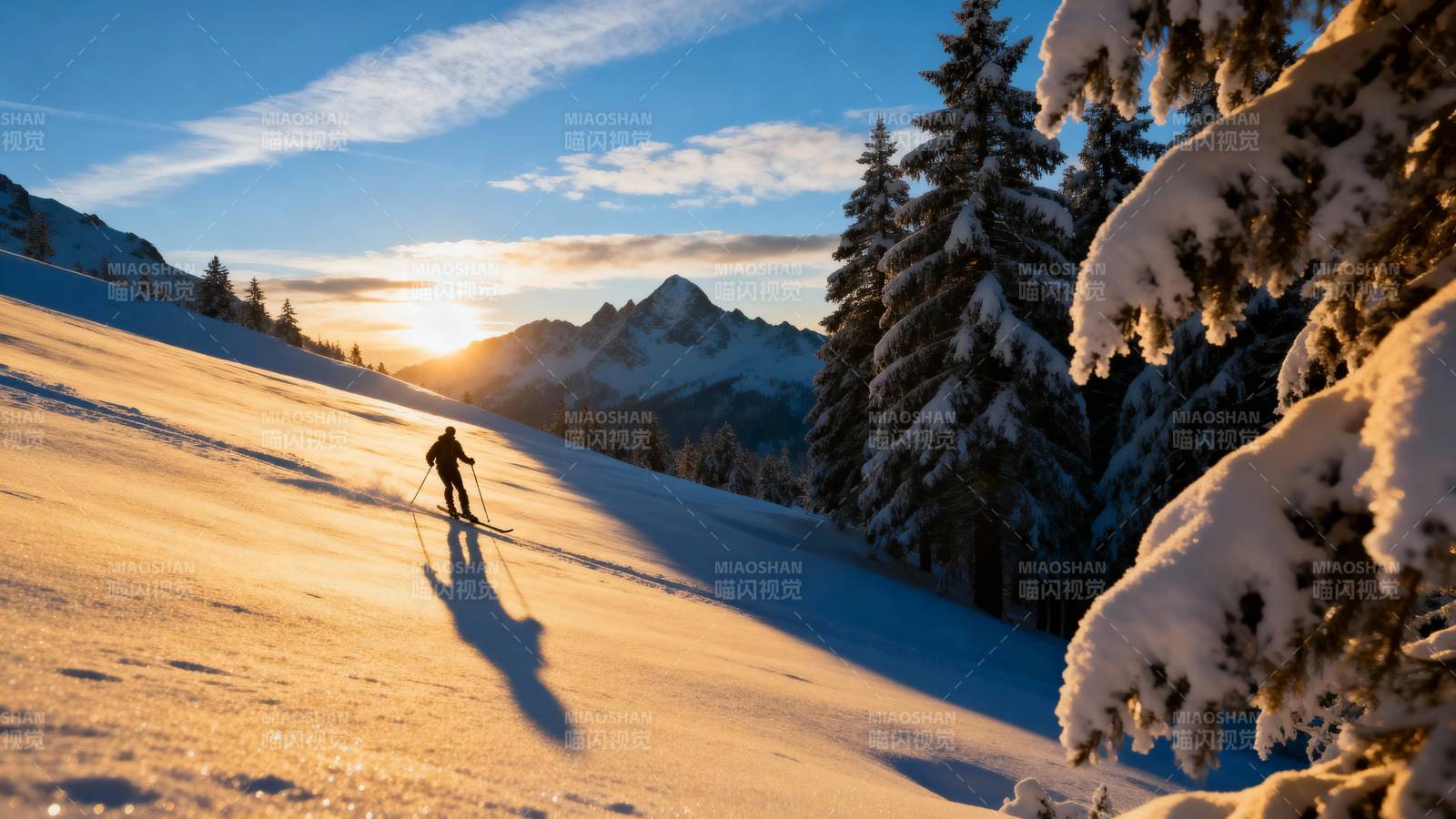 雪坡夕阳 一人滑雪影长图片