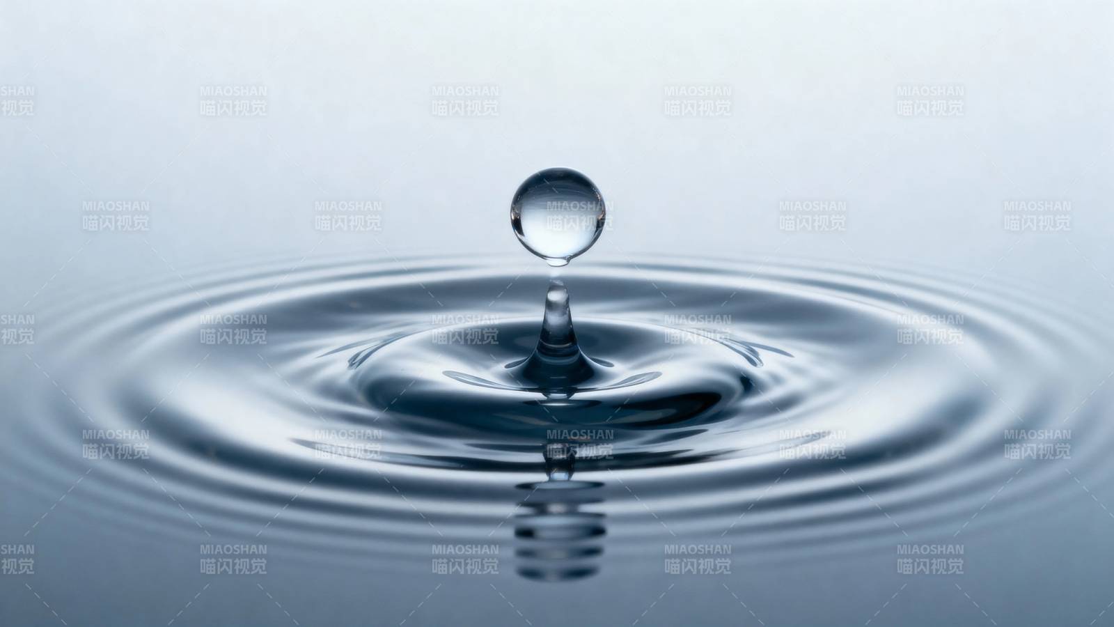 水滴涟漪 静谧瞬间图片