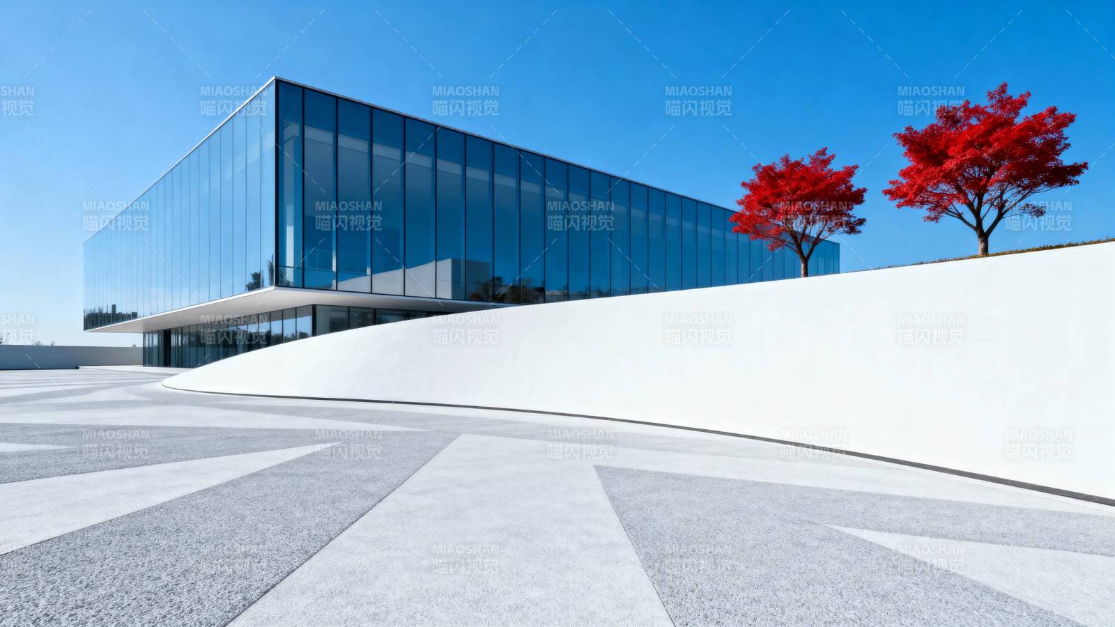 现代玻璃建筑与红树相映图片