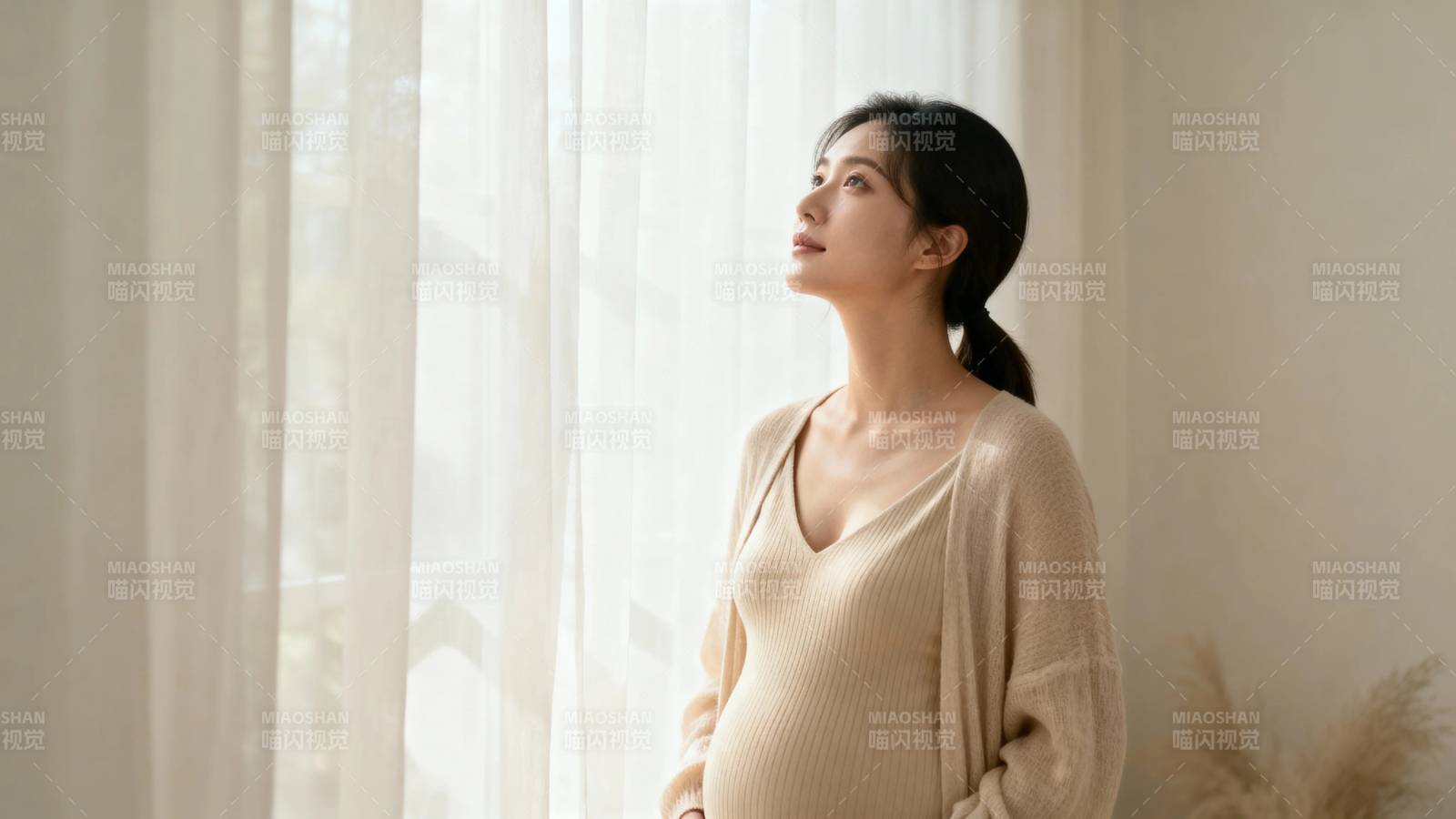 孕窗静望 温柔时光图片
