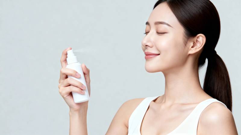喷雾护肤 清新自然美图片