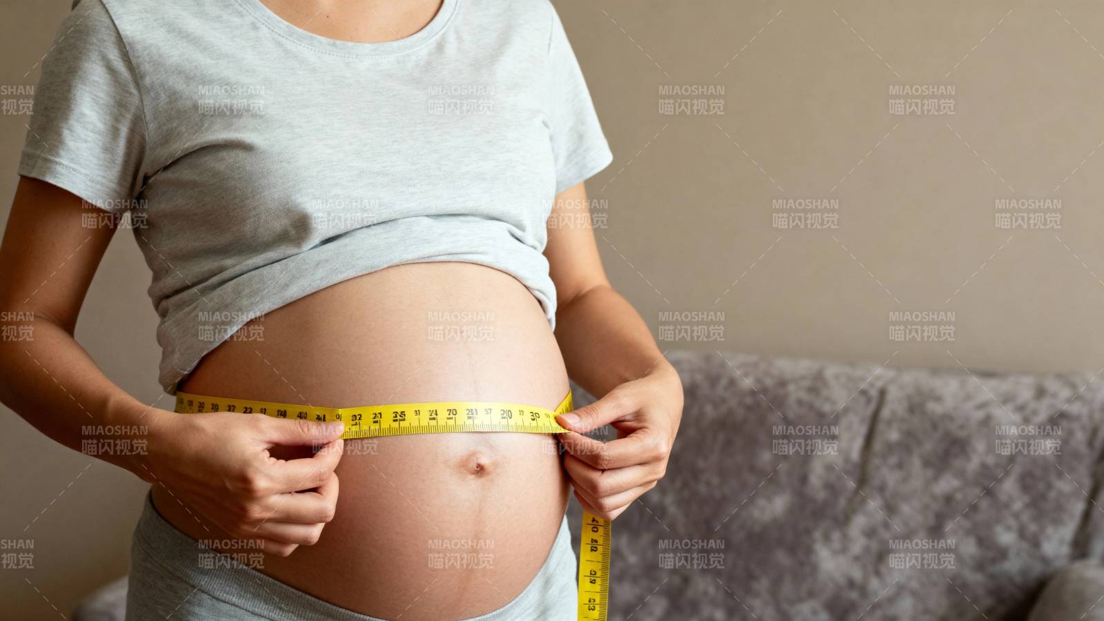 孕妇量腹围 关注孕期健康图片