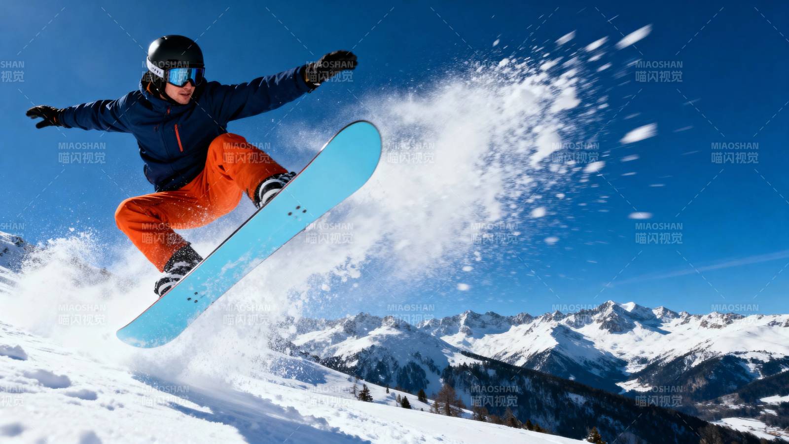 雪上飞人 蓝天作伴图片