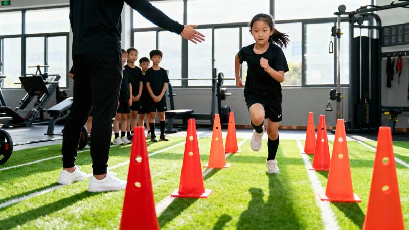 儿童 agility 训练课图片