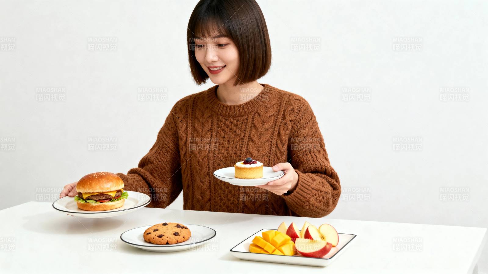 美食当前 微笑选择图片